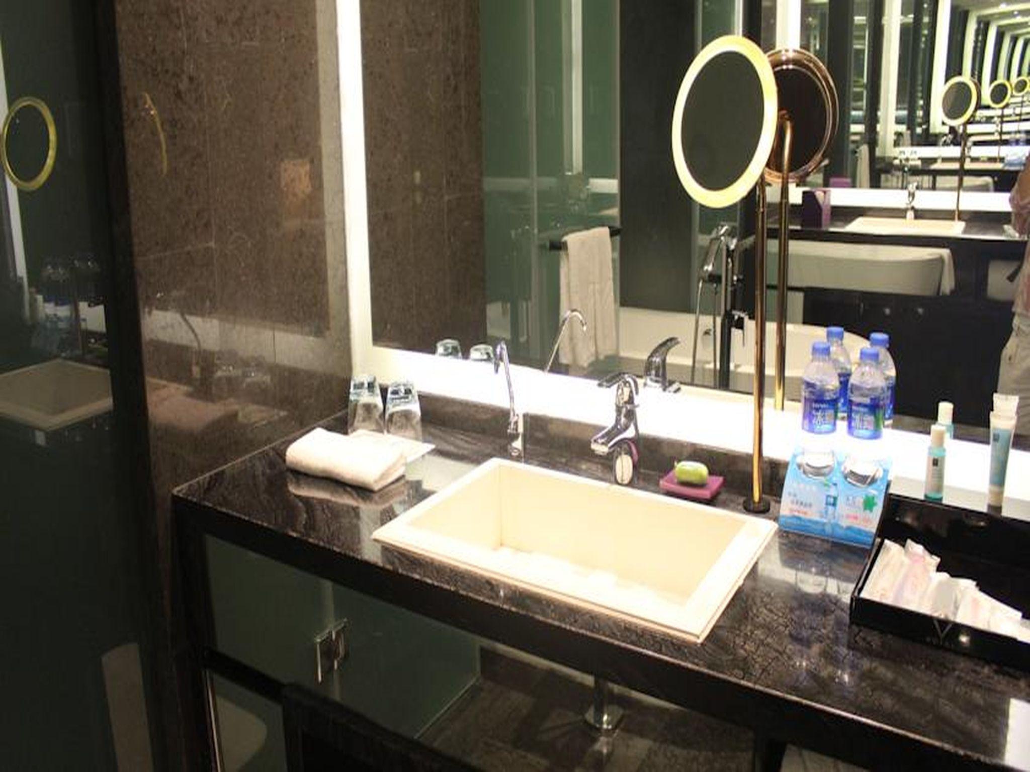 Wongtee V Hotel Shenzhen Buitenkant foto